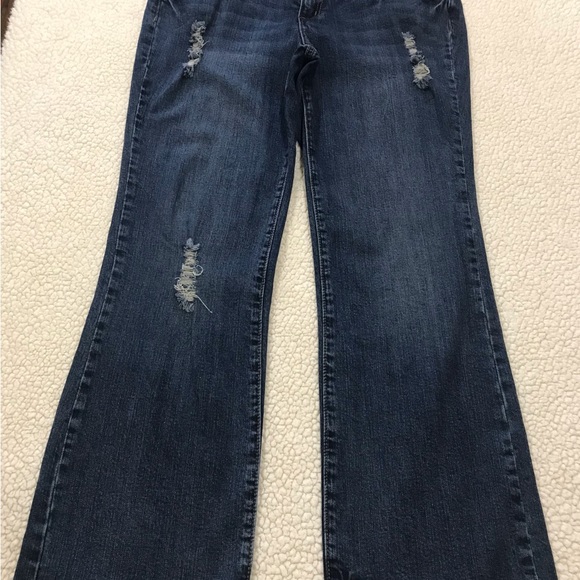Cato Premium Stretch Distressed Denim Blue Jeans 
Size 13 / 14 P Large - Picture 9 of 15